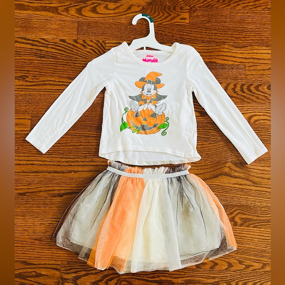 Girls Minnie Halloween Outfit, size 4T